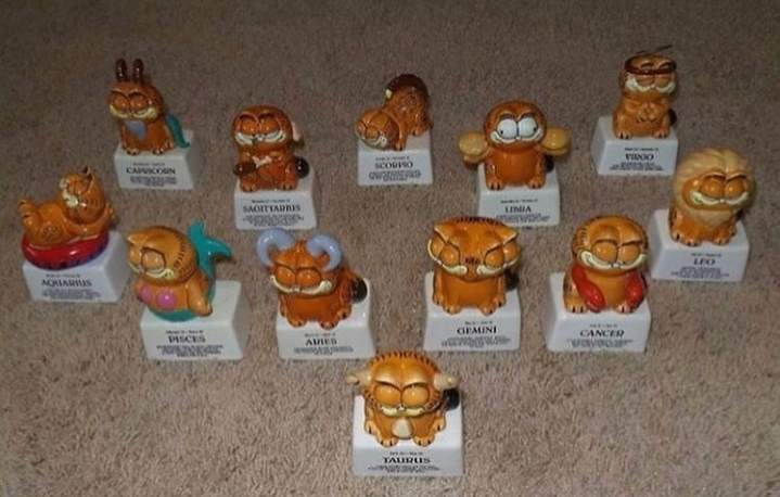 Twelve statuettes of everyone’s favourite cartoon cat, Garfield, themed after the twelve signs of the zodiac. 
